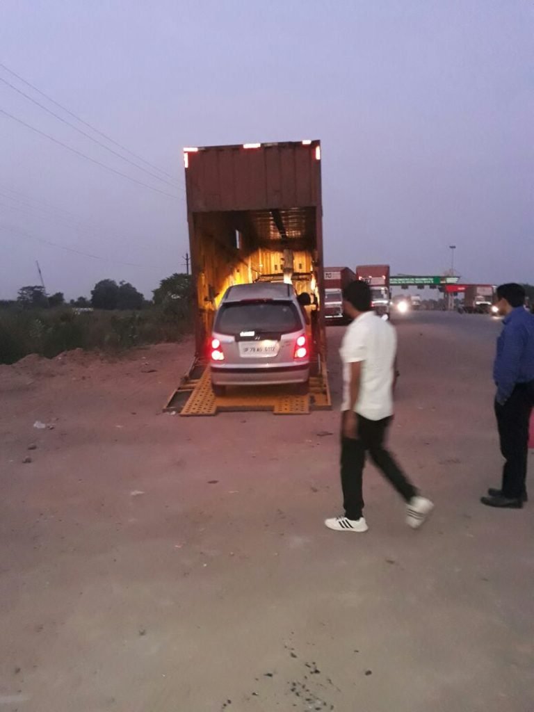 Our People at Work Car Loading in Bathinda